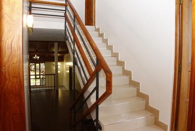 2 Bed House with Swimming Pool in Ridgeways - 2