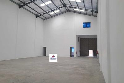 8,005 ft² Warehouse with Parking in Mlolongo - 3