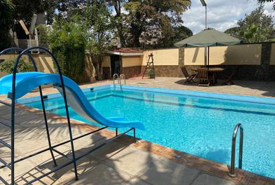 4 Bed Townhouse with En Suite in Lavington - 2