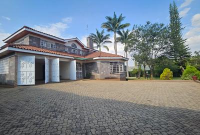 5 Bed House with En Suite in Runda
