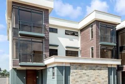 4 Bed Townhouse with En Suite in Loresho