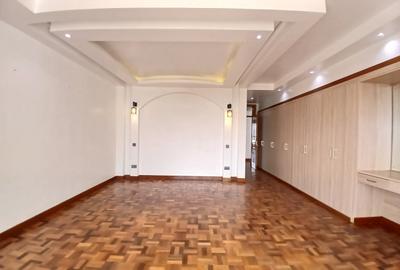 3 Bed Apartment with En Suite at Kileleshwa - 4