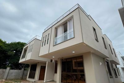 3 Bed Villa with Swimming Pool at Coca-Cola