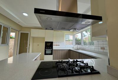 4 Bed Townhouse with En Suite in Kiambu Road - 3