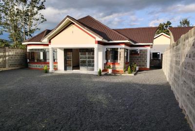 3 Bed House with En Suite at Acacia
