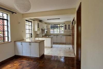 4 Bed Townhouse with En Suite in Runda - 2