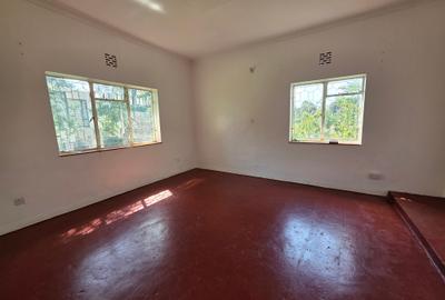 Commercial Property with Service Charge Included in Lavington - 4