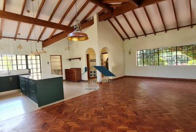 4 Bed House with En Suite at Lavington - 4