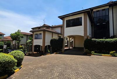 4 Bed Townhouse with En Suite in Lavington