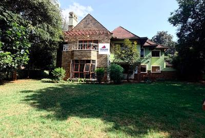 4 Bed Villa with En Suite in Runda