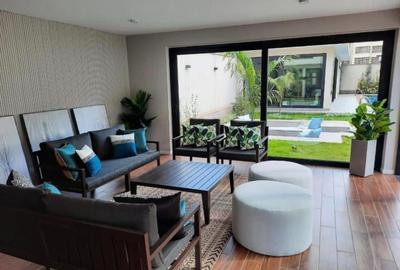 Serviced 2 Bed Apartment with En Suite in Lavington