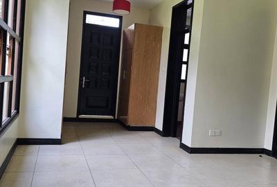 5 Bed Townhouse with En Suite in Karen - 3