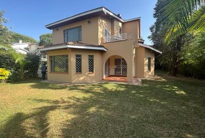 4 Bed Villa with Staff Quarters in Lavington
