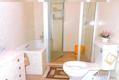 4 Bed Apartment with En Suite in Parklands - 3