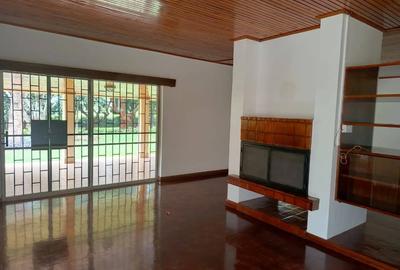 4 Bed House with En Suite in Runda - 4