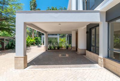 6 Bed Townhouse with En Suite at Shanzu Road - 4
