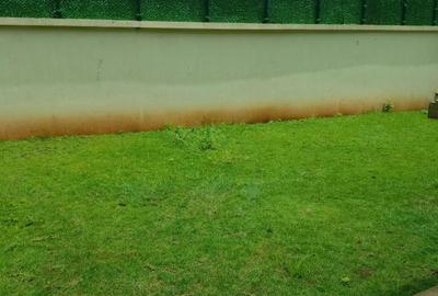 5 Bed Townhouse with En Suite in Lavington - 2