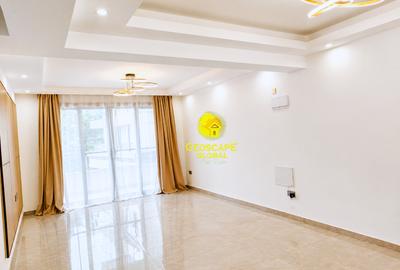 3 Bed Apartment with En Suite in Riverside - 3