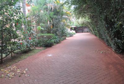 4 Bed Townhouse with En Suite at Runda - 4