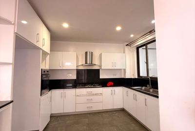 3 Bed Apartment with En Suite in Kileleshwa - 3