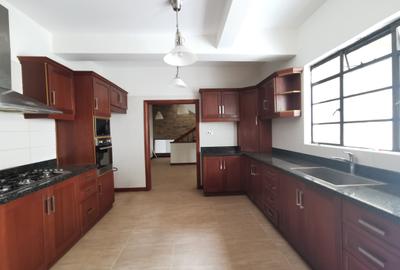 4 Bed Townhouse with En Suite at Shanzu - 3