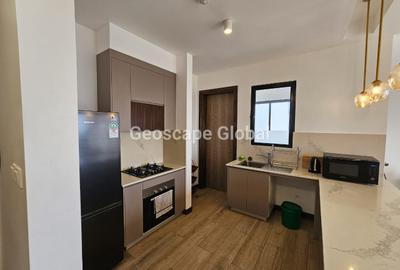 2 Bed Apartment with En Suite in Rosslyn - 2