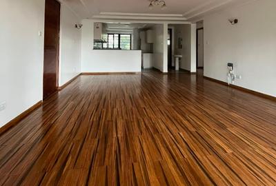 Serviced 3 Bed Apartment with En Suite in Riverside