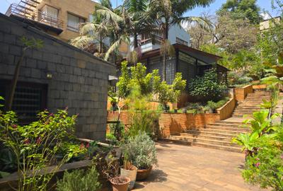 3 Bed Townhouse with En Suite in Spring Valley - 2