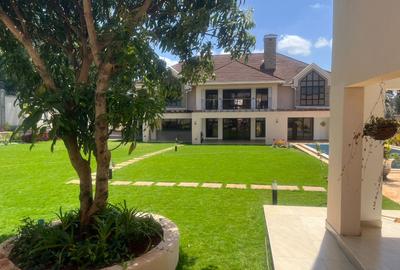 6 Bed House with En Suite in Runda - 3