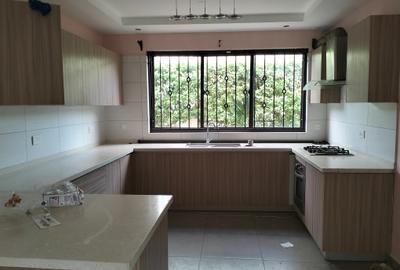 4 Bed Townhouse with En Suite in Lavington - 4