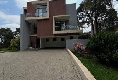 5 Bed Villa with En Suite at Tree Lane