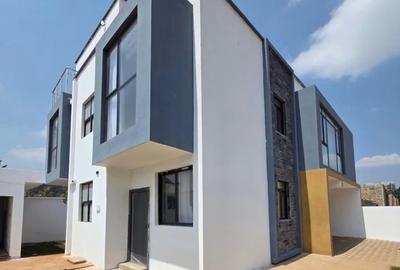 5 Bed Townhouse with En Suite at Gikambura - 2