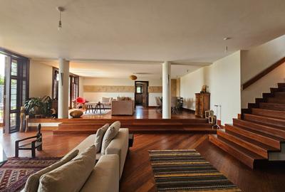 5 Bed Villa with En Suite at Kabarsiran - 2