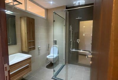 Serviced 2 Bed Apartment with En Suite in Nyali Area - 4