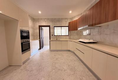 Furnished 3 Bed Apartment with En Suite in Kileleshwa - 3