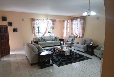 5 Bed Villa with En Suite in Runda - 4