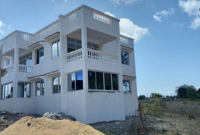 4 Bed Townhouse with En Suite at Utange
