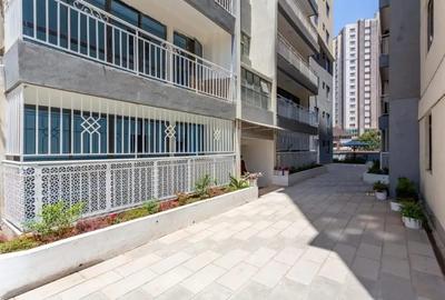 2 Bed Apartment with Gym in Hurlingham - 2