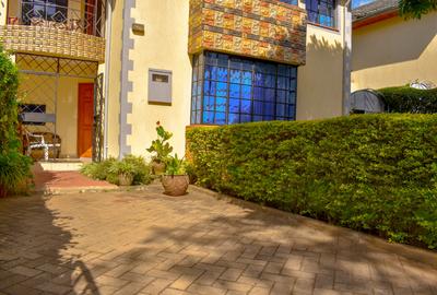 4 Bed Townhouse with En Suite in Lavington - 3