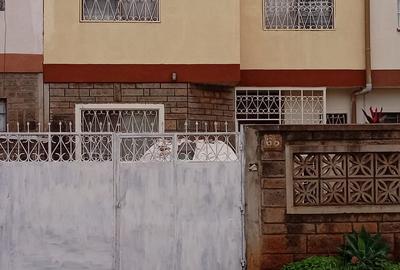 4 Bed House with En Suite in Langata
