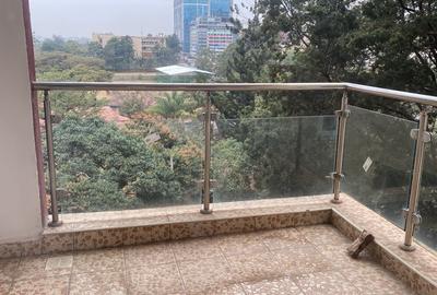 4 Bed Apartment with En Suite at Parklands