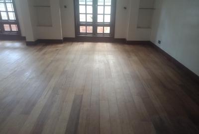 5 Bed House with En Suite in Loresho - 4