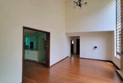 4 Bed Townhouse with En Suite in Kitisuru - 3