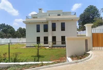 6 Bed Townhouse with En Suite at Kibagare - 3