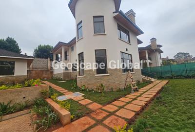 5 Bed House with En Suite in Kyuna - 3