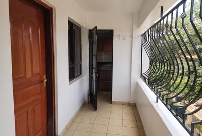3 Bed Apartment with En Suite at Hatheru Road - 4