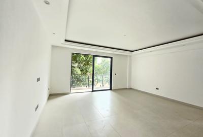 2 Bed Apartment with En Suite in Brookside - 2