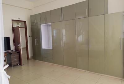 Serviced 3 Bed Apartment with En Suite in Nyali Area - 4