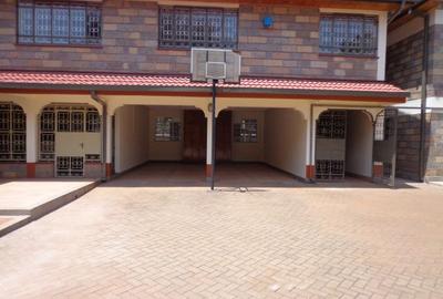 6 Bed House with En Suite in Nyari - 4
