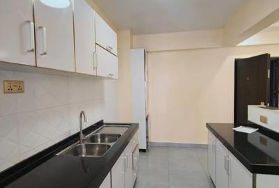 3 Bed Apartment with Gym in Kilimani - 2